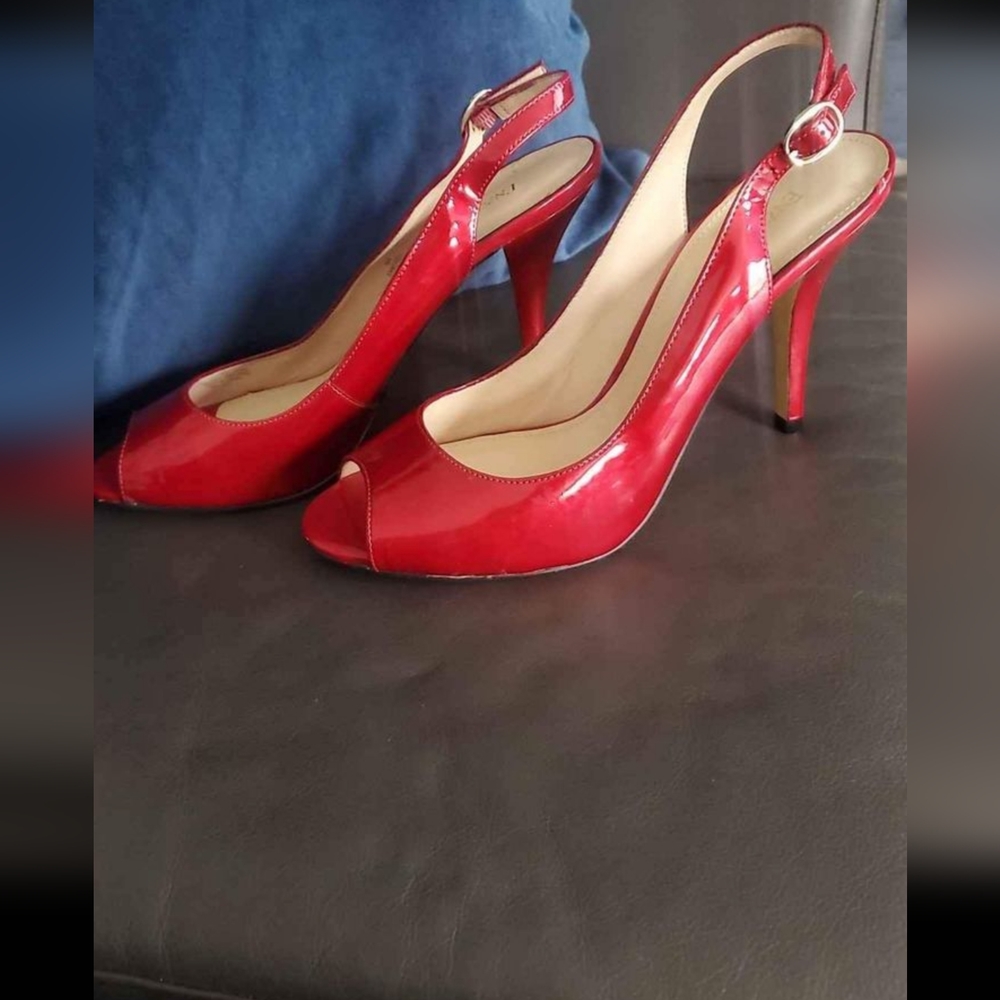Enzo Angiolini womans heels size 9